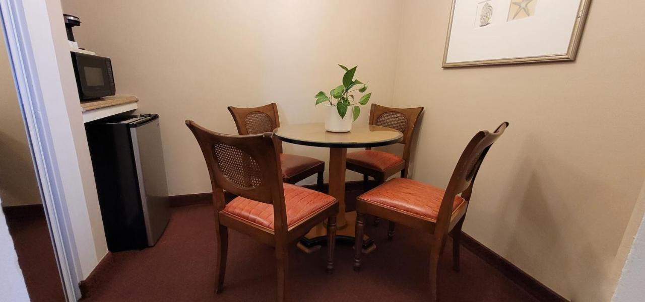 Butterfly Grove Inn Pacific Grove Extérieur photo