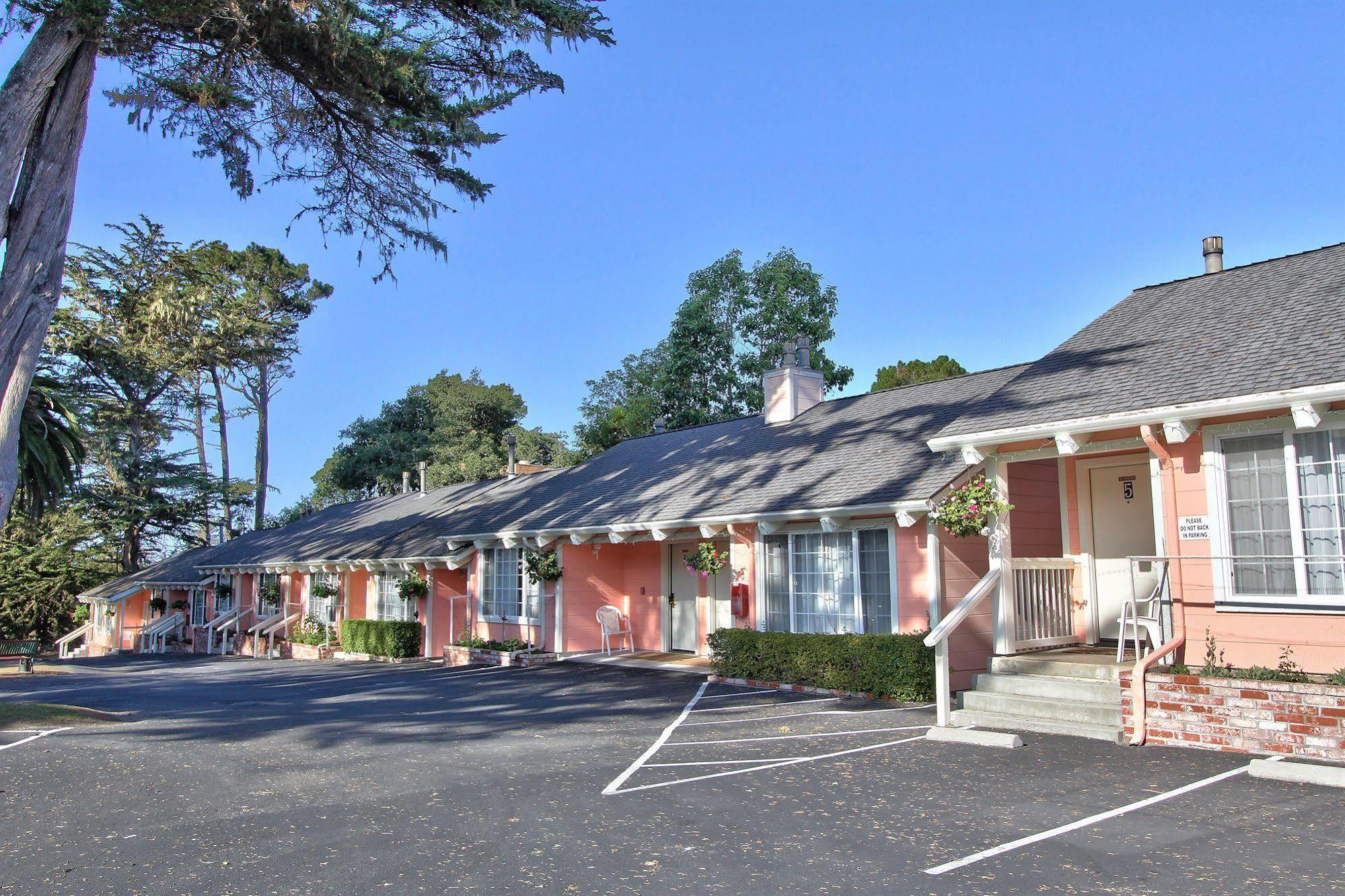 Butterfly Grove Inn Pacific Grove Extérieur photo