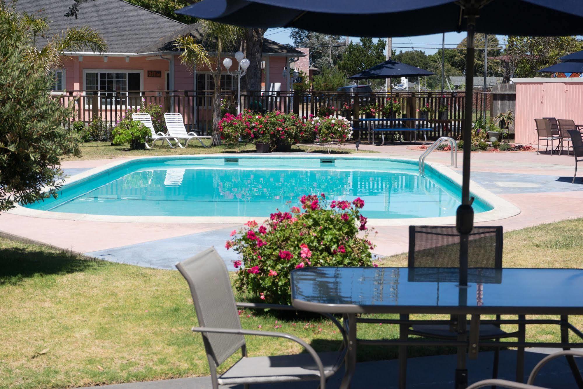 Butterfly Grove Inn Pacific Grove Extérieur photo